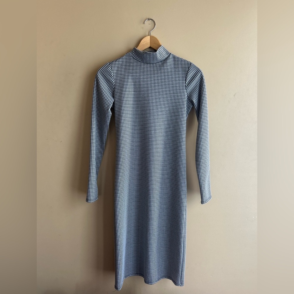 ✌️4 for $20✌️ Olivia Rae stretch pencil dress - Picture 2 of 12